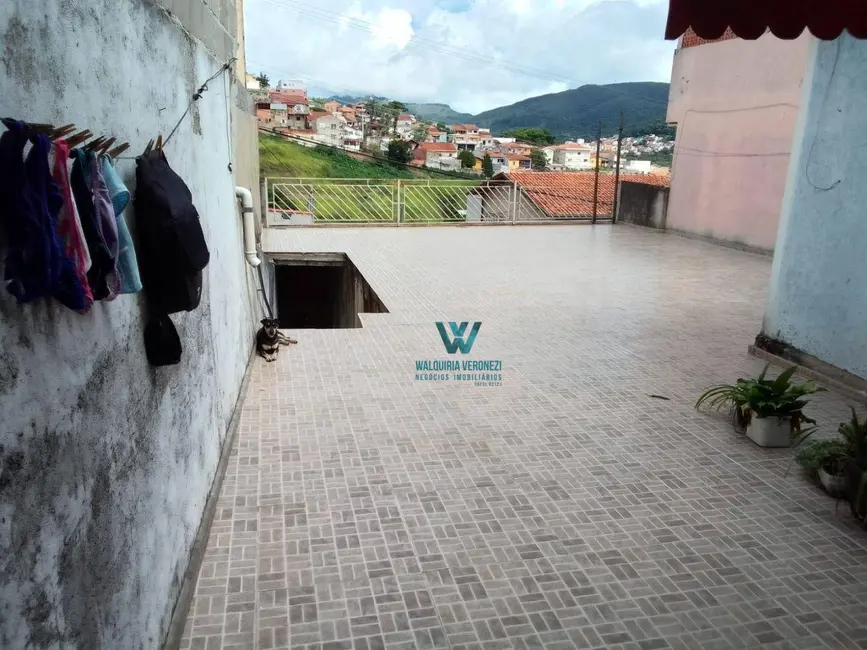 Casa com 3 quartos à venda, 400m2 em Estância São José, Pocos De Caldas - MG - imagem 3 Foto 3 de Casa com 3 quartos à venda, 400m2 em Estância São José, Pocos De Caldas - MG