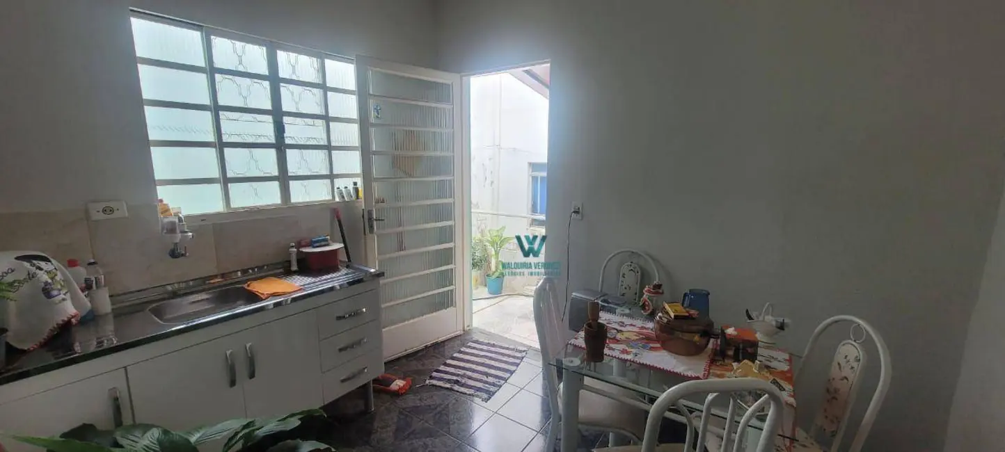 Casa com 3 quartos à venda, 163m2 em Jardim Esperança, Pocos De Caldas - MG - imagem 5 Foto 5 de Casa com 3 quartos à venda, 163m2 em Jardim Esperança, Pocos De Caldas - MG