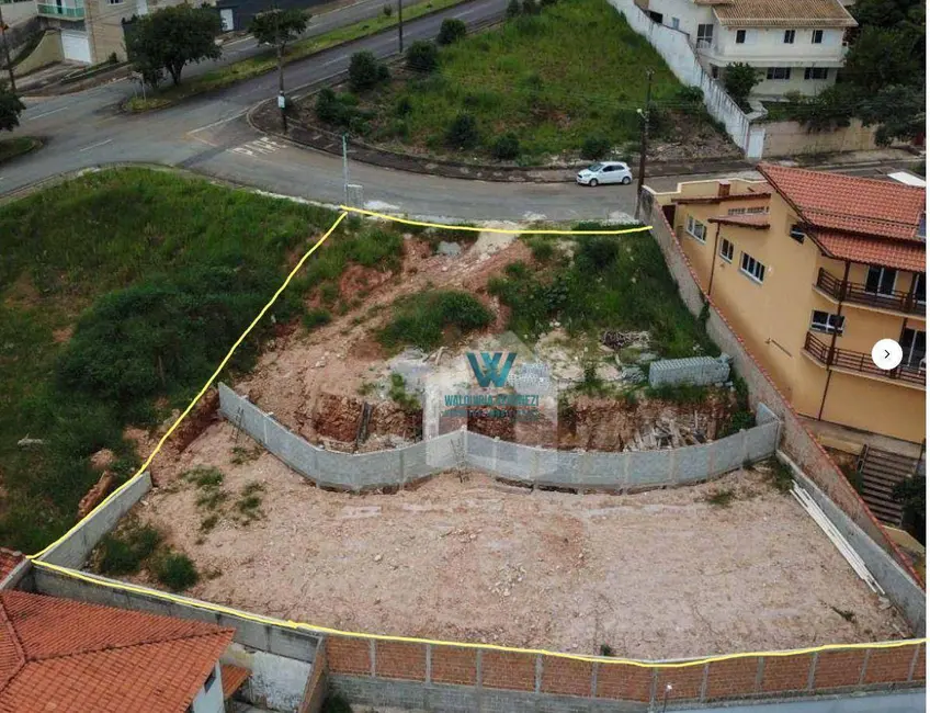 Foto 1 de Terreno / Lote à venda, 890m2 em Parque Véu das Noivas, Pocos De Caldas - MG