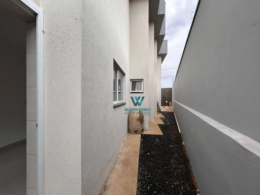 Casa com 3 quartos à venda, 148m2 em Pocos De Caldas - MG - imagem 2 Foto 2 de Casa com 3 quartos à venda, 148m2 em Pocos De Caldas - MG