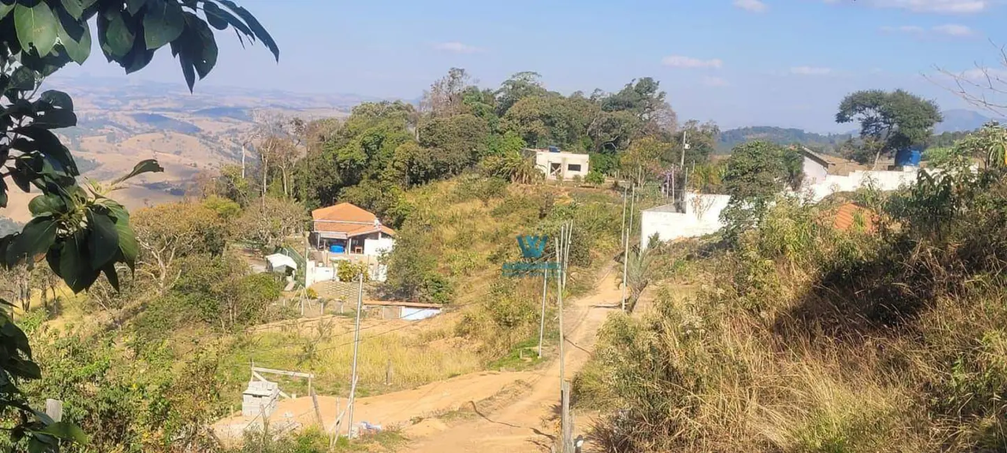 Sítio / Rancho à venda, 1000m2 em Centro, Pocos De Caldas - MG - imagem 3 Foto 3 de Sítio / Rancho à venda, 1000m2 em Centro, Pocos De Caldas - MG