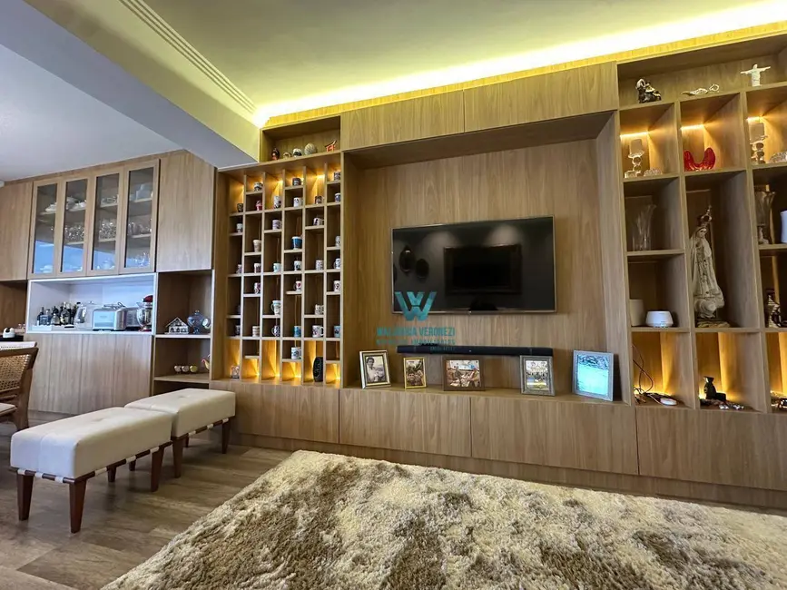 Apartamento com 3 quartos à venda, 203m2 em Jardim Elvira Dias, Pocos De Caldas - MG - imagem 6 Foto 6 de Apartamento com 3 quartos à venda, 203m2 em Jardim Elvira Dias, Pocos De Caldas - MG