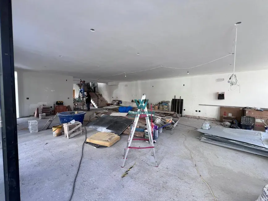 Loja para alugar, 231m2 em Centro, Pocos De Caldas - MG - imagem 9 Foto 9 de Loja para alugar, 231m2 em Centro, Pocos De Caldas - MG