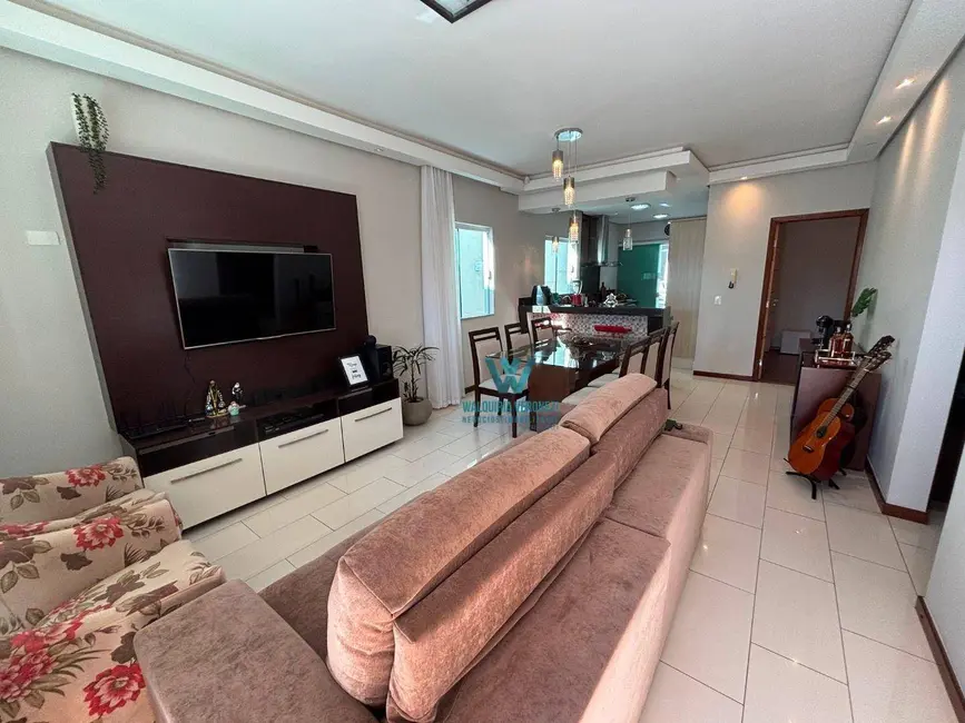 Foto 3 de Casa com 3 quartos à venda, 250m2 em Maria Imaculada, Pocos De Caldas - MG