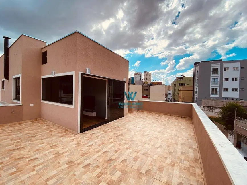 Casa com 4 quartos à venda, 228m2 em Centro, Pocos De Caldas - MG - imagem 8 Foto 8 de Casa com 4 quartos à venda, 228m2 em Centro, Pocos De Caldas - MG