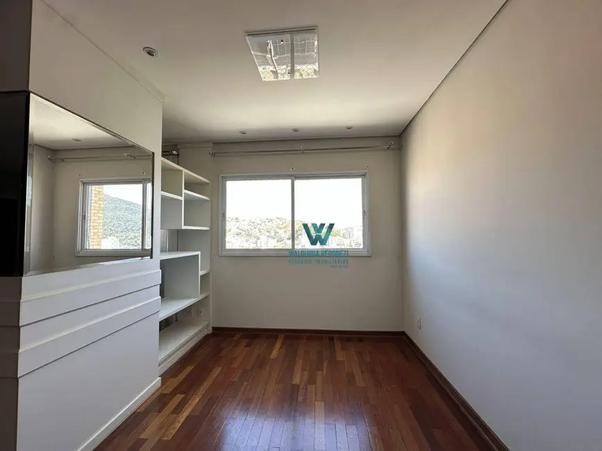 Apartamento com 3 quartos à venda, 189m2 em Centro, Pocos De Caldas - MG - imagem 3 Foto 3 de Apartamento com 3 quartos à venda, 189m2 em Centro, Pocos De Caldas - MG