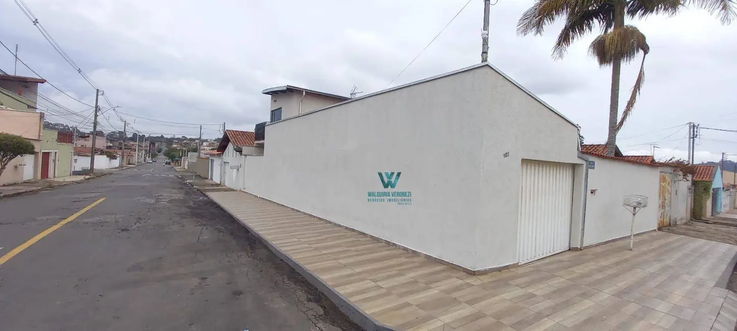 Casa com 4 quartos à venda, 178m2 em Jardim Aeroporto, Pocos De Caldas - MG - imagem 5 Foto 5 de Casa com 4 quartos à venda, 178m2 em Jardim Aeroporto, Pocos De Caldas - MG