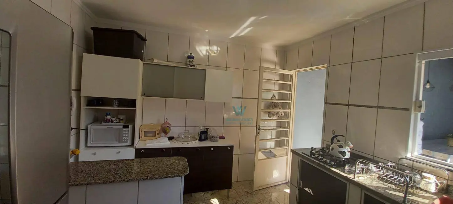 Casa com 2 quartos à venda, 160m2 em Jardim Aeroporto, Pocos De Caldas - MG - imagem 5 Foto 5 de Casa com 2 quartos à venda, 160m2 em Jardim Aeroporto, Pocos De Caldas - MG