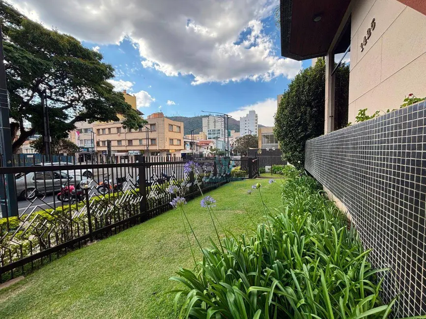 Apartamento com 4 quartos à venda, 282m2 em Centro, Pocos De Caldas - MG - imagem 3 Foto 3 de Apartamento com 4 quartos à venda, 282m2 em Centro, Pocos De Caldas - MG