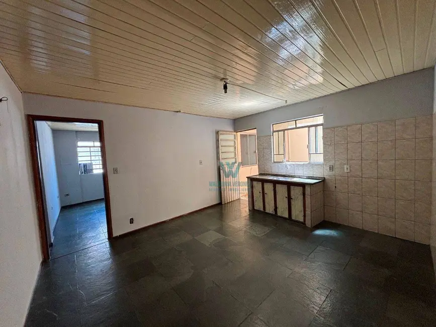 Casa com 2 quartos para alugar, 80m2 em Jardim Country Club, Pocos De Caldas - MG - imagem 8 Foto 8 de Casa com 2 quartos para alugar, 80m2 em Jardim Country Club, Pocos De Caldas - MG