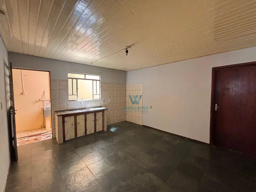 Casa com 2 quartos para alugar, 80m2 em Jardim Country Club, Pocos De Caldas - MG - imagem 6 Foto 6 de Casa com 2 quartos para alugar, 80m2 em Jardim Country Club, Pocos De Caldas - MG