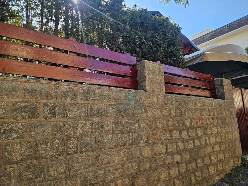 Casa com 3 quartos à venda, 680m2 em Centro, Pocos De Caldas - MG - imagem 1 Foto 1 de Casa com 3 quartos à venda, 680m2 em Centro, Pocos De Caldas - MG