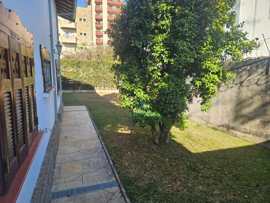 Casa com 3 quartos à venda, 680m2 em Centro, Pocos De Caldas - MG - imagem 2 Foto 2 de Casa com 3 quartos à venda, 680m2 em Centro, Pocos De Caldas - MG