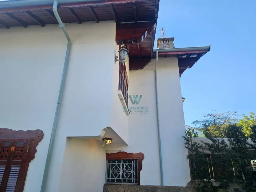 Casa com 3 quartos à venda, 680m2 em Centro, Pocos De Caldas - MG - imagem 5 Foto 5 de Casa com 3 quartos à venda, 680m2 em Centro, Pocos De Caldas - MG