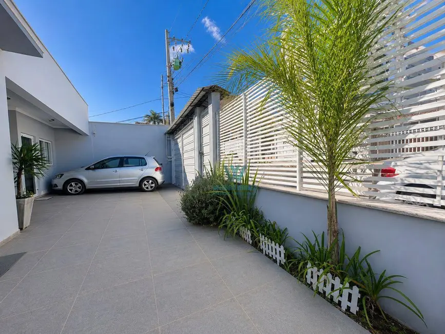 Foto 3 de Casa com 3 quartos à venda, 220m2 em Jardim Cascatinha, Pocos De Caldas - MG