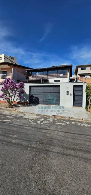 Casa com 2 quartos à venda, 300m2 em Residencial Morumbí, Pocos De Caldas - MG - imagem 1 Foto 1 de Casa com 2 quartos à venda, 300m2 em Residencial Morumbí, Pocos De Caldas - MG