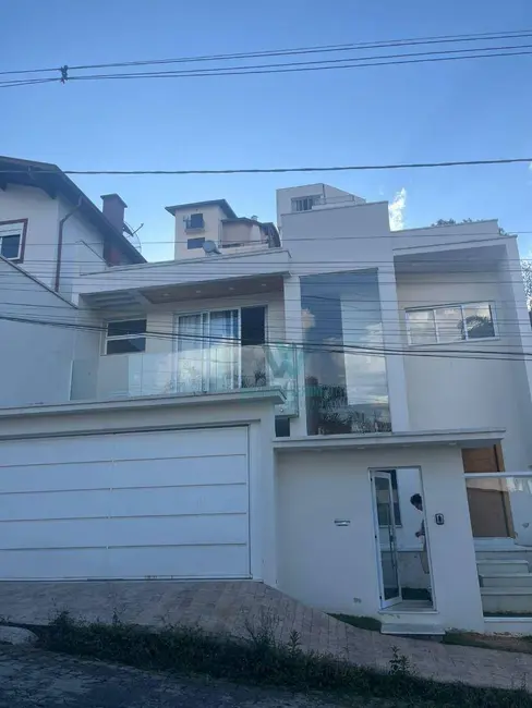 Casa com 4 quartos à venda, 300m2 em Vila Bela, Pocos De Caldas - MG - imagem 1 Foto 1 de Casa com 4 quartos à venda, 300m2 em Vila Bela, Pocos De Caldas - MG