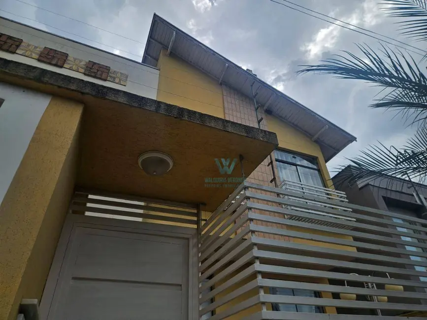 Foto 1 de Casa com 3 quartos à venda, 250m2 em Jardim Centenário, Pocos De Caldas - MG