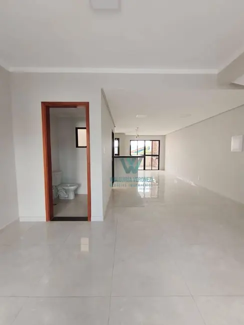 Foto 2 de Casa com 3 quartos à venda, 135m2 em Jardim das Acácias, Pocos De Caldas - MG