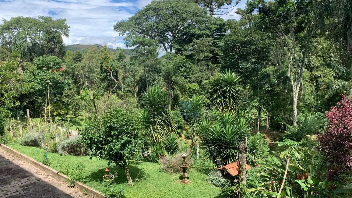 Foto 3 de Chácara com 3 quartos à venda, 2814m2 em Chácaras Poços de Caldas, Pocos De Caldas - MG