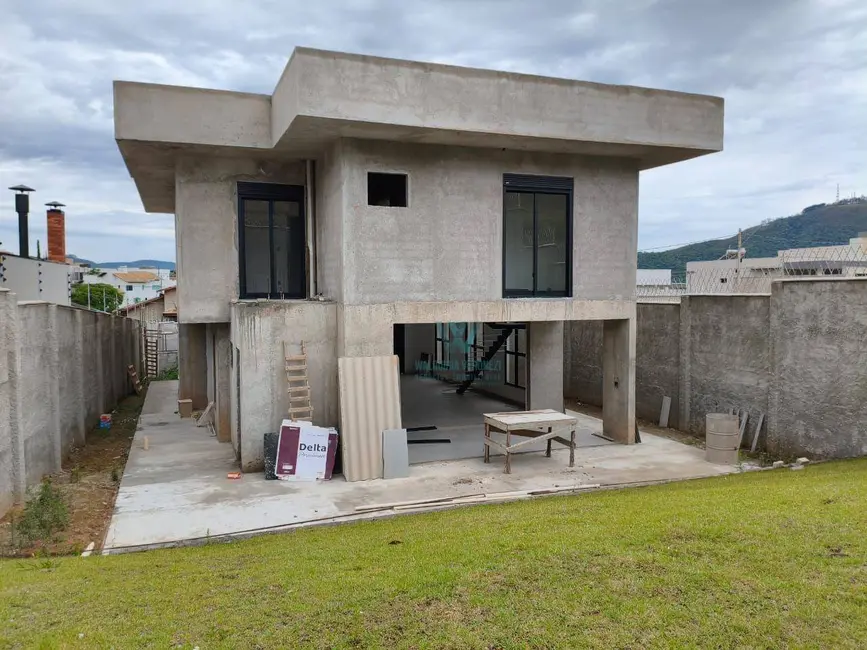 Casa com 3 quartos à venda, 544m2 em Jardim Europa, Pocos De Caldas - MG - imagem 6 Foto 6 de Casa com 3 quartos à venda, 544m2 em Jardim Europa, Pocos De Caldas - MG