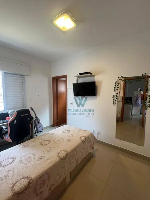 Casa de Condomínio com 3 quartos à venda, 250m2 em Santa Ângela, Pocos De Caldas - MG - imagem 5 Foto 5 de Casa de Condomínio com 3 quartos à venda, 250m2 em Santa Ângela, Pocos De Caldas - MG