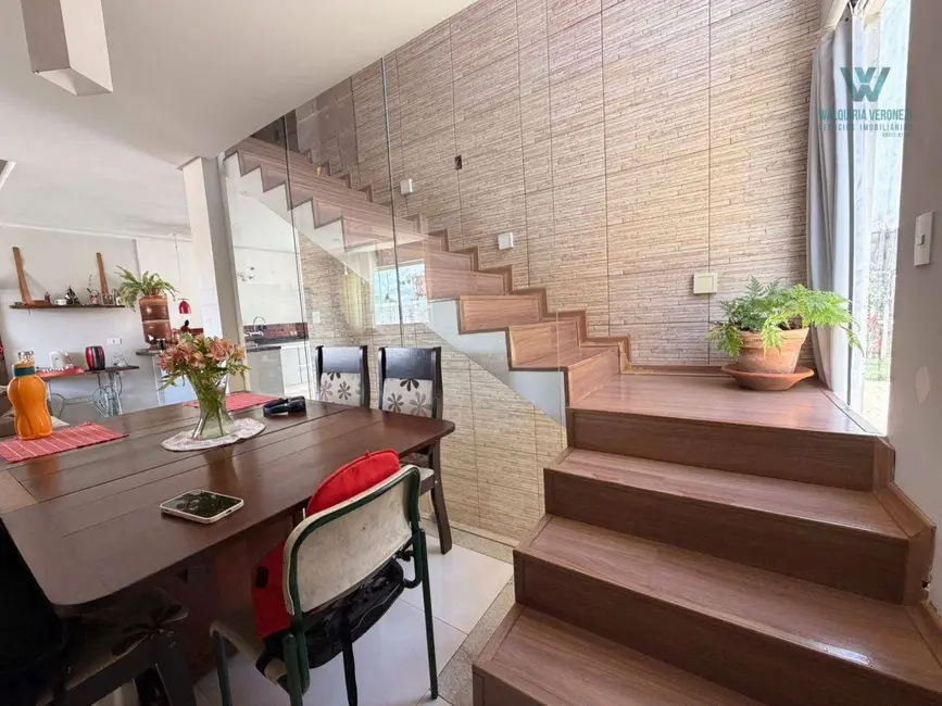 Casa com 3 quartos à venda, 275m2 em Jardim dos Manacás, Pocos De Caldas - MG - imagem 3 Foto 3 de Casa com 3 quartos à venda, 275m2 em Jardim dos Manacás, Pocos De Caldas - MG