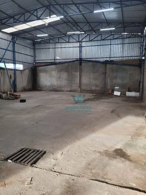 Foto 1 de Armazém / Galpão para alugar, 420m2 em Jardim Aeroporto, Pocos De Caldas - MG