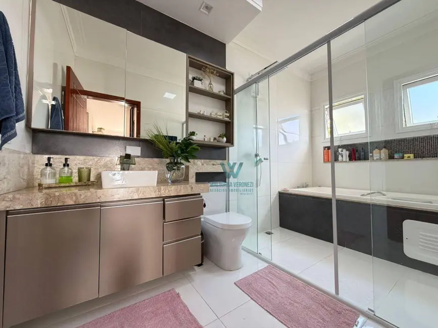 Foto 4 de Casa com 3 quartos à venda, 276m2 em Parque San Carlo, Pocos De Caldas - MG