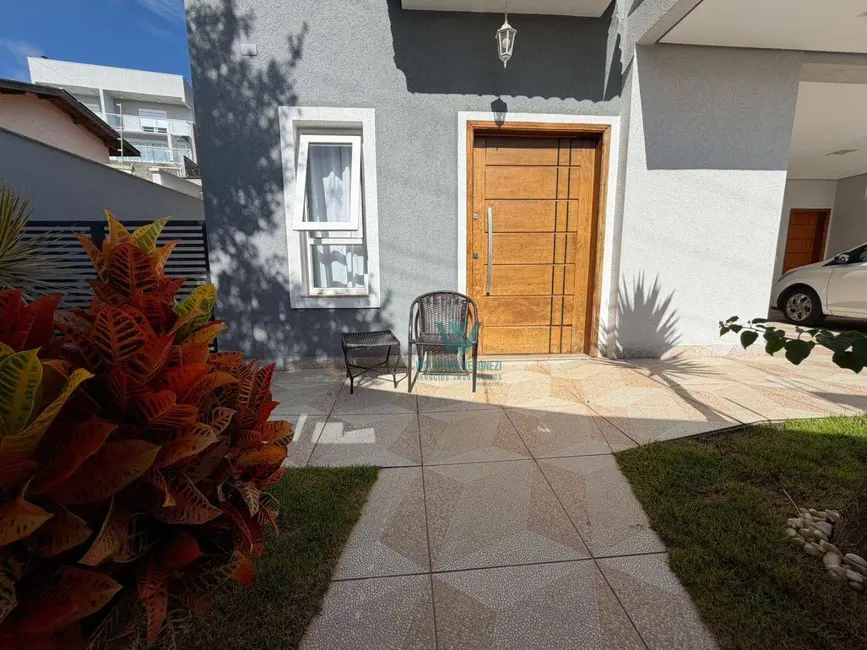 Foto 1 de Casa com 3 quartos à venda, 276m2 em Parque San Carlo, Pocos De Caldas - MG