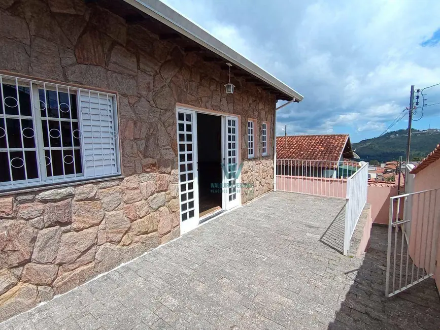 Foto 2 de Casa com 3 quartos à venda, 267m2 em Jardim Ipê, Pocos De Caldas - MG