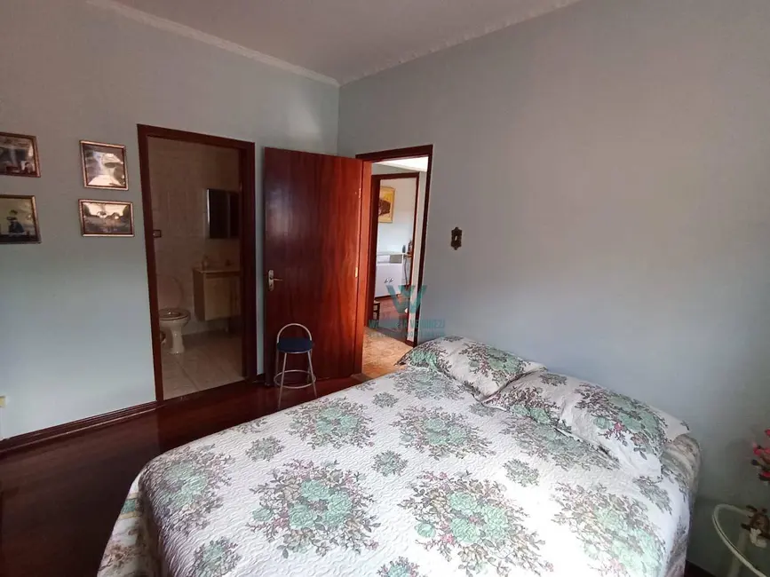 Foto 6 de Casa com 3 quartos à venda, 267m2 em Jardim Ipê, Pocos De Caldas - MG