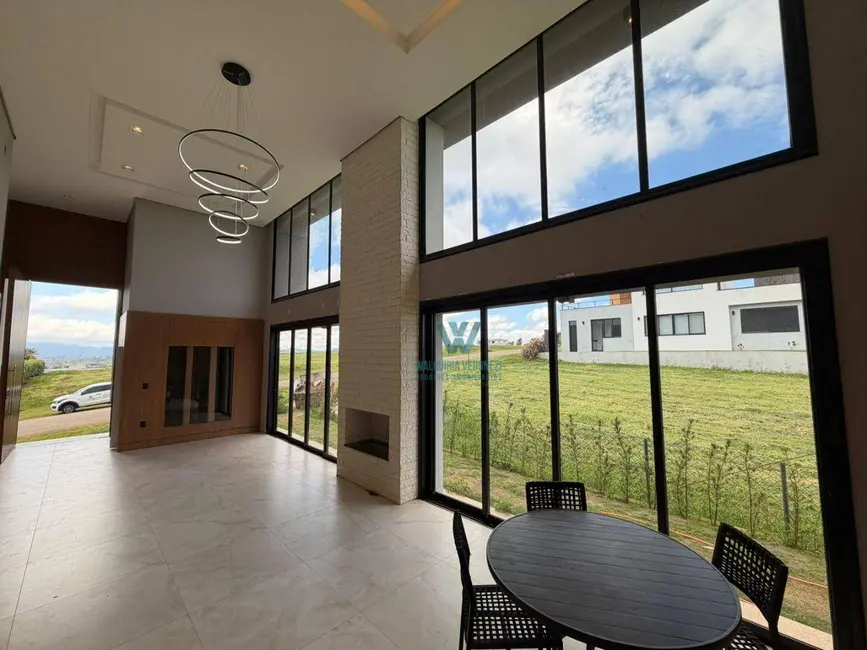 Foto 4 de Casa com 4 quartos à venda, 600m2 em Condomínio Morada das Flores, Pocos De Caldas - MG