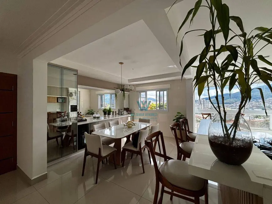 Foto 9 de Apartamento com 3 quartos para alugar, 170m2 em Jardim Carolina, Pocos De Caldas - MG