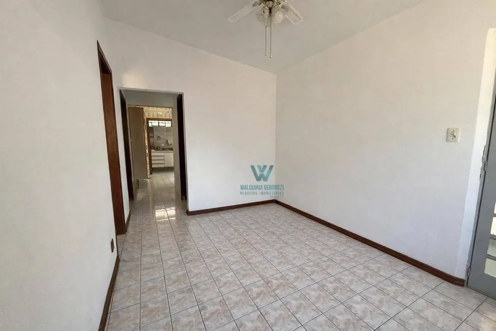 Casa com 3 quartos à venda, 150m2 em Jardim Santa Rosália, Pocos De Caldas - MG - imagem 5 Foto 5 de Casa com 3 quartos à venda, 150m2 em Jardim Santa Rosália, Pocos De Caldas - MG