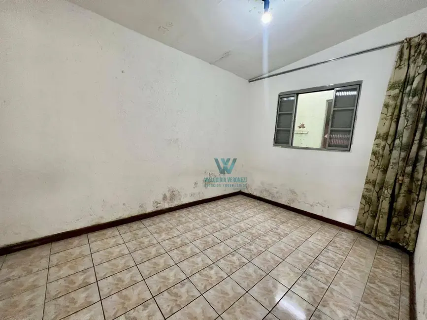 Casa com 3 quartos à venda, 150m2 em Jardim Santa Rosália, Pocos De Caldas - MG - imagem 4 Foto 4 de Casa com 3 quartos à venda, 150m2 em Jardim Santa Rosália, Pocos De Caldas - MG