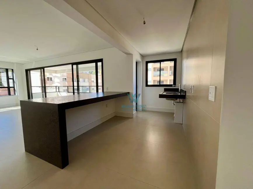 Foto 2 de Apartamento com 3 quartos para alugar, 154m2 em São Benedito, Pocos De Caldas - MG