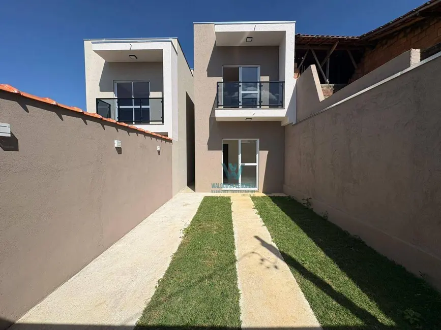 Sobrado com 2 quartos à venda, 90m2 em Jardim São Bento, Pocos De Caldas - MG - imagem 2 Foto 2 de Sobrado com 2 quartos à venda, 90m2 em Jardim São Bento, Pocos De Caldas - MG