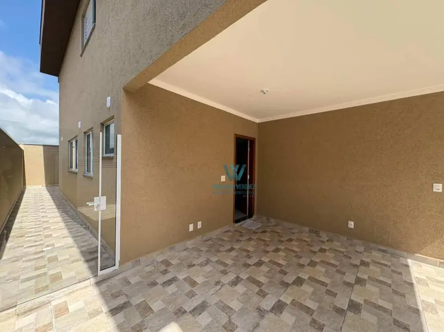 Sobrado com 3 quartos à venda, 120m2 em Santa Ângela IV, Pocos De Caldas - MG - imagem 3 Foto 3 de Sobrado com 3 quartos à venda, 120m2 em Santa Ângela IV, Pocos De Caldas - MG