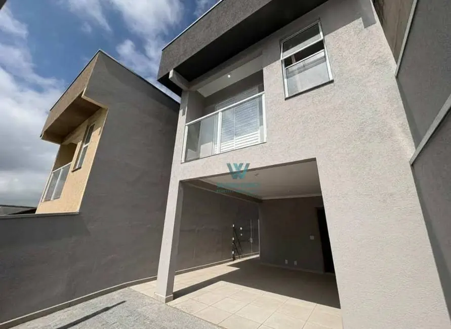 Foto 2 de Sobrado com 3 quartos à venda, 120m2 em Santa Ângela, Pocos De Caldas - MG