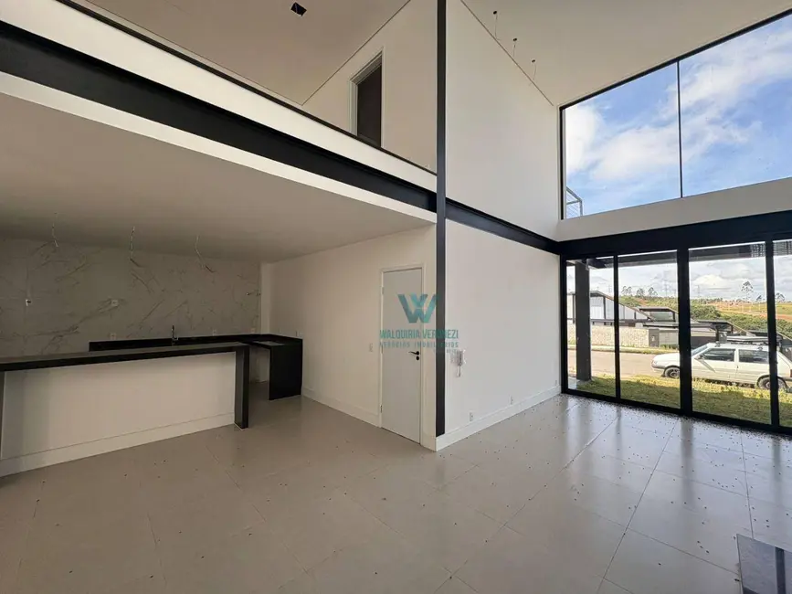 Casa de Condomínio com 3 quartos à venda, 250m2 em Jardim Europa, Pocos De Caldas - MG - imagem 3 Foto 3 de Casa de Condomínio com 3 quartos à venda, 250m2 em Jardim Europa, Pocos De Caldas - MG