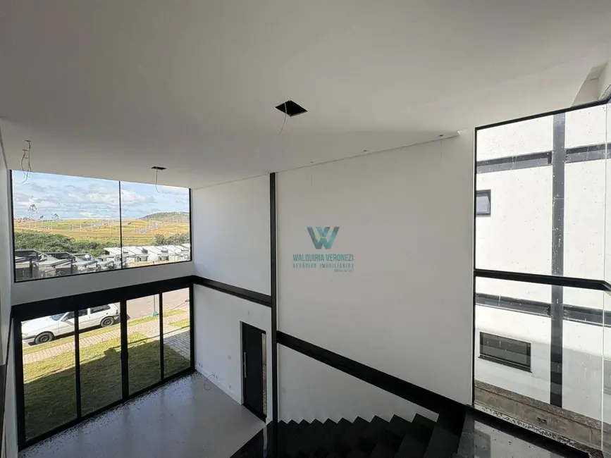 Casa de Condomínio com 3 quartos à venda, 250m2 em Jardim Europa, Pocos De Caldas - MG - imagem 5 Foto 5 de Casa de Condomínio com 3 quartos à venda, 250m2 em Jardim Europa, Pocos De Caldas - MG