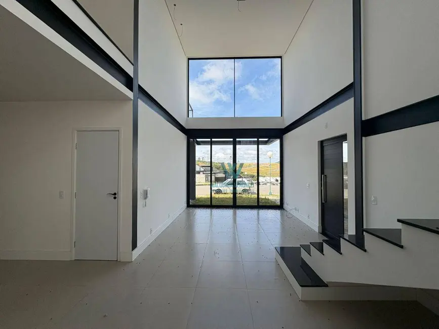 Casa de Condomínio com 3 quartos à venda, 250m2 em Jardim Europa, Pocos De Caldas - MG - imagem 2 Foto 2 de Casa de Condomínio com 3 quartos à venda, 250m2 em Jardim Europa, Pocos De Caldas - MG
