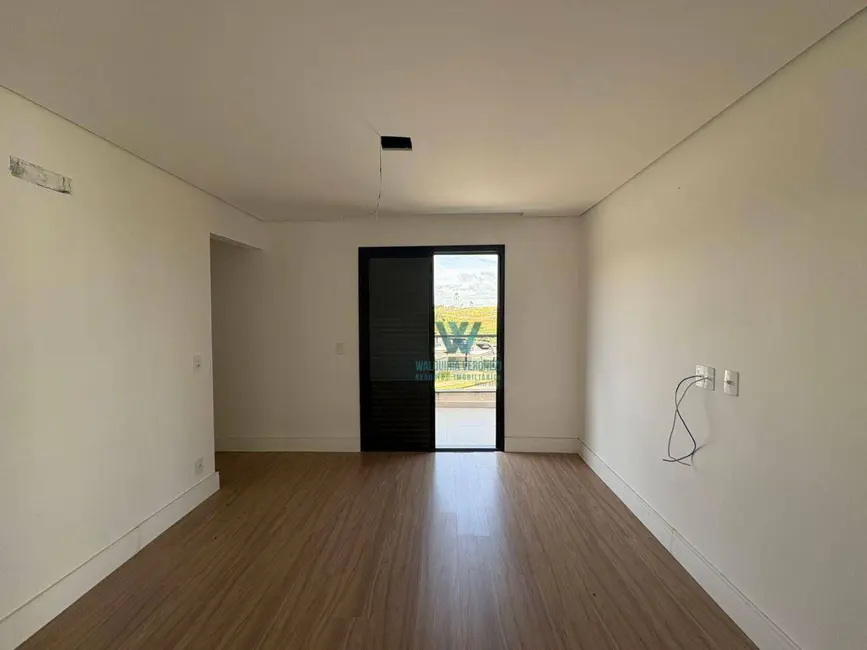 Casa de Condomínio com 3 quartos à venda, 250m2 em Jardim Europa, Pocos De Caldas - MG - imagem 9 Foto 9 de Casa de Condomínio com 3 quartos à venda, 250m2 em Jardim Europa, Pocos De Caldas - MG