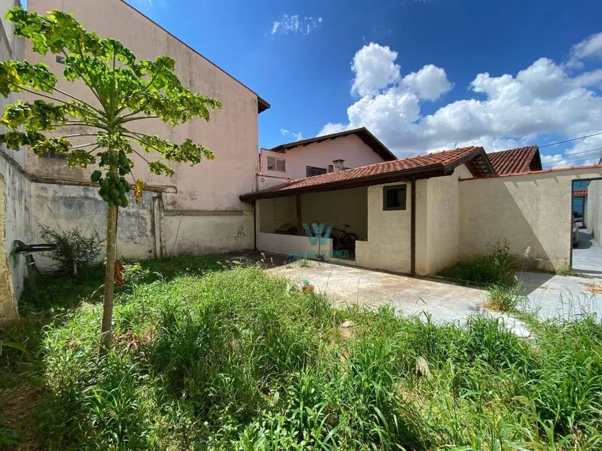 Casa com 2 quartos à venda, 300m2 em Pocos De Caldas - MG - imagem 8 Foto 8 de Casa com 2 quartos à venda, 300m2 em Pocos De Caldas - MG