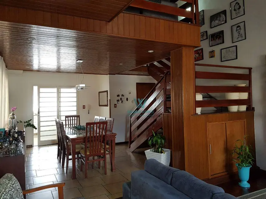 Foto 4 de Casa de Condomínio com 3 quartos à venda, 250m2 em Jardim Amaryllis, Pocos De Caldas - MG