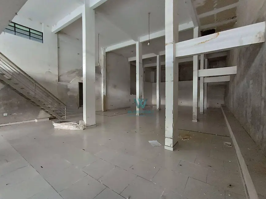Loja para alugar, 350m2 em Centro, Pocos De Caldas - MG - imagem 4 Foto 4 de Loja para alugar, 350m2 em Centro, Pocos De Caldas - MG