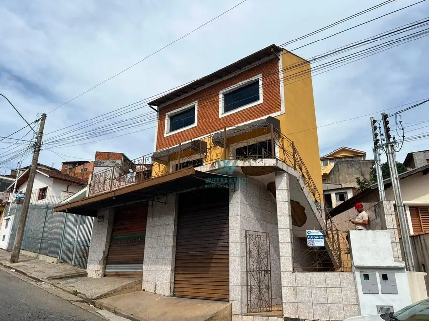 Casa com 3 quartos para alugar, 110m2 em Jardim São Paulo, Pocos De Caldas - MG - imagem 2 Foto 2 de Casa com 3 quartos para alugar, 110m2 em Jardim São Paulo, Pocos De Caldas - MG