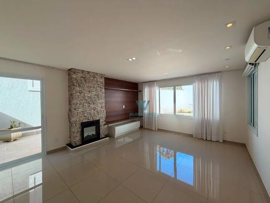 Casa de Condomínio com 4 quartos à venda, 310m2 em Village São Luiz, Pocos De Caldas - MG - imagem 4 Foto 4 de Casa de Condomínio com 4 quartos à venda, 310m2 em Village São Luiz, Pocos De Caldas - MG