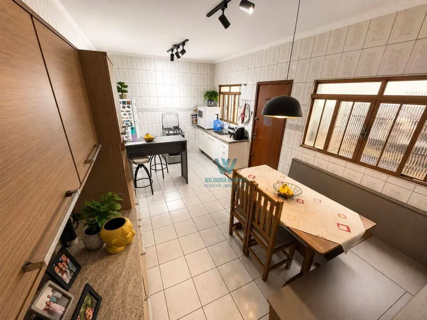 Casa de Condomínio com 3 quartos à venda, 235m2 em Jardim São Paulo, Pocos De Caldas - MG - imagem 4 Foto 4 de Casa de Condomínio com 3 quartos à venda, 235m2 em Jardim São Paulo, Pocos De Caldas - MG